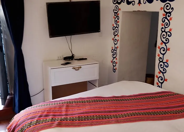 Familiar Con Balcón Y Vista A La Ciudad, Centro Apartamento